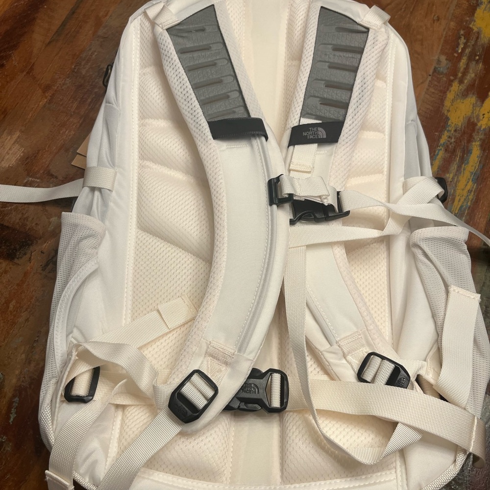 NWT North Face Borealis Backpack-Gardenia White - Picture 2 of 8